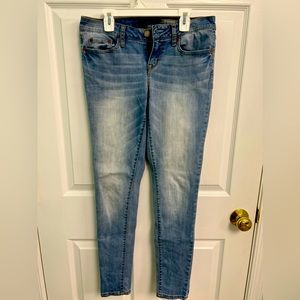 Aeropostale jegging jeans size 6 long